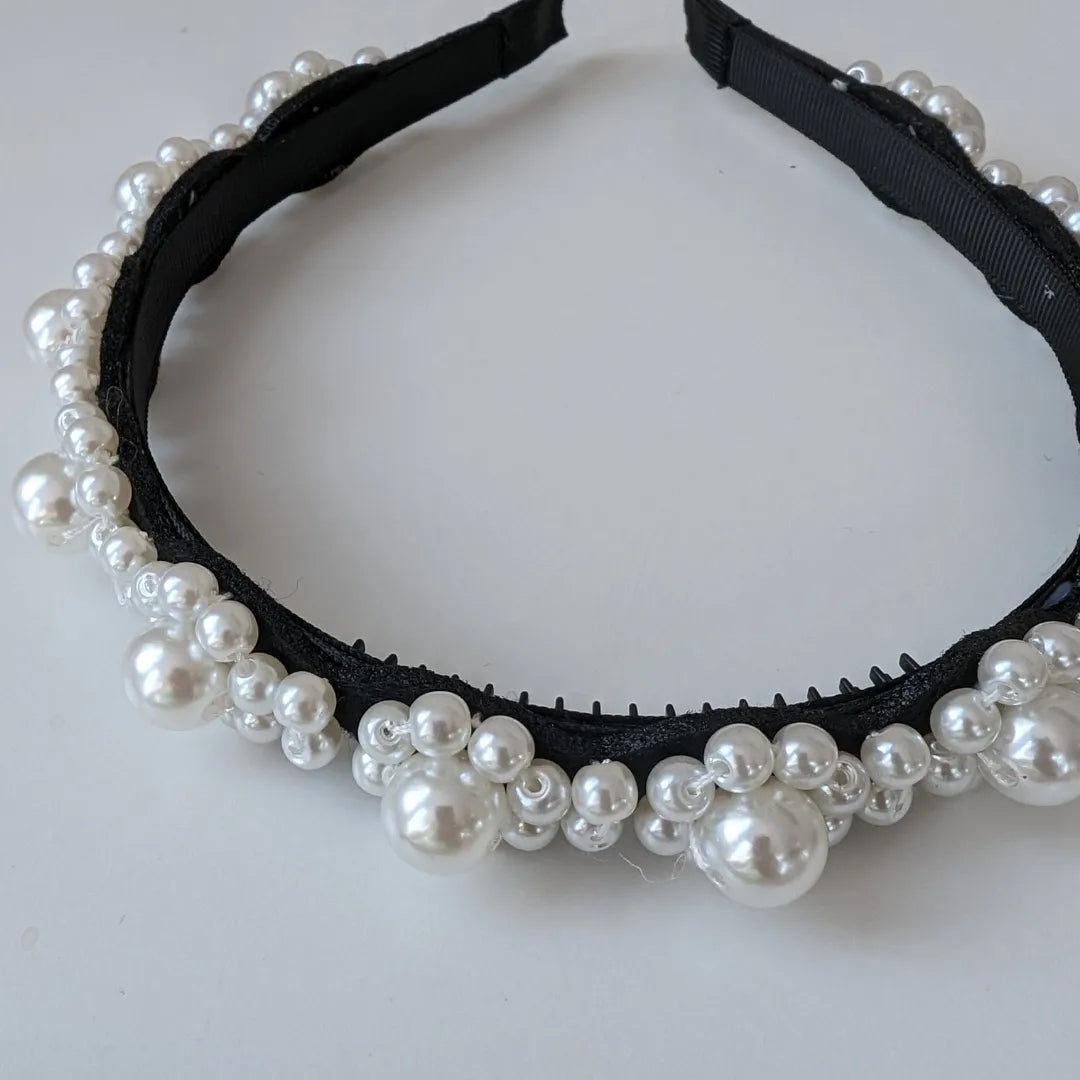 Pearl headband with wide black teeth comb for women and girls